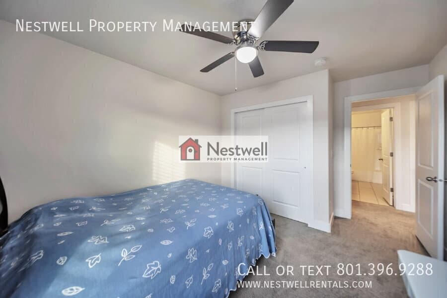 Herriman House: 12077 S Window Arch Ln