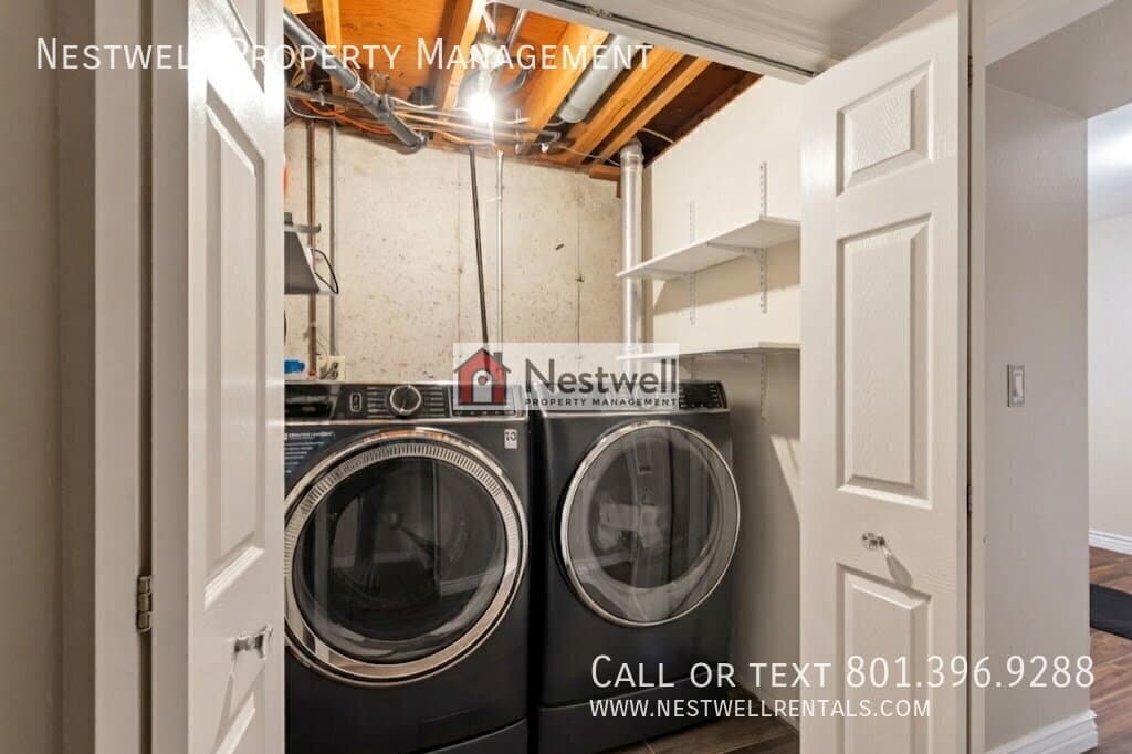 Midvale House: 7688 S 1130 E