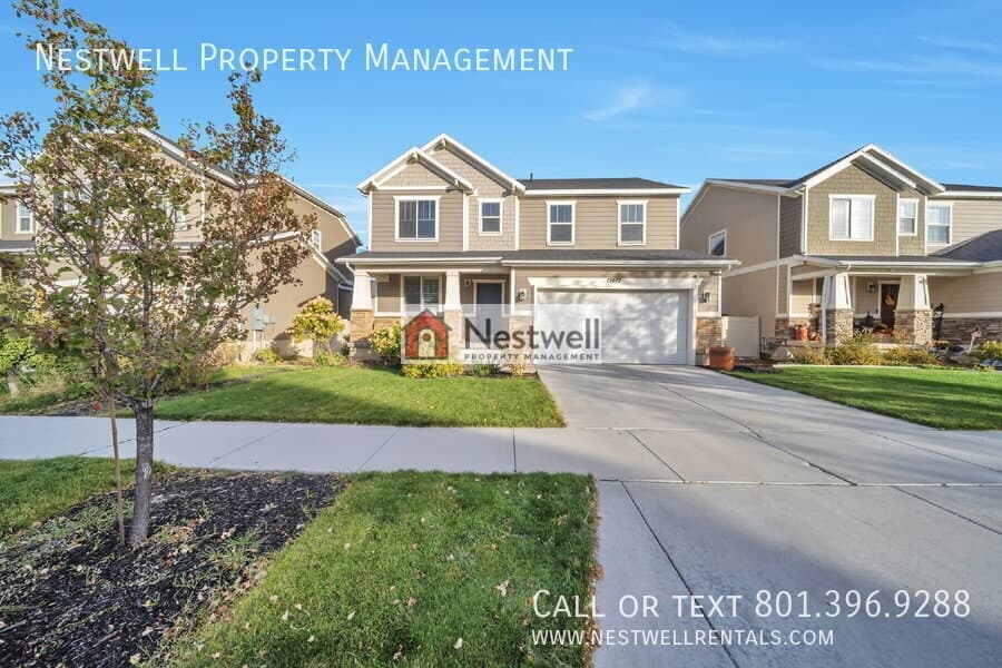 Herriman House: 12077 S Window Arch Ln