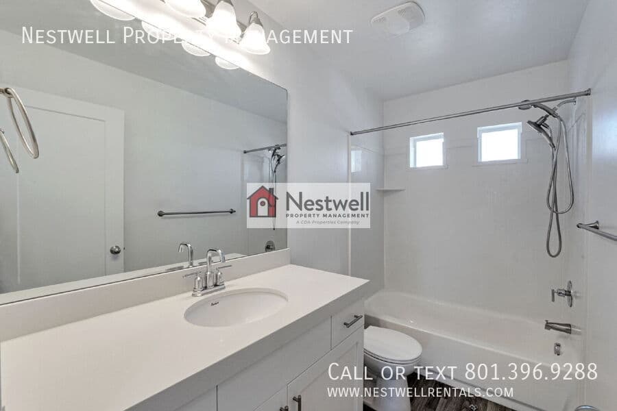 Vineyard House: 367 N 410 E
