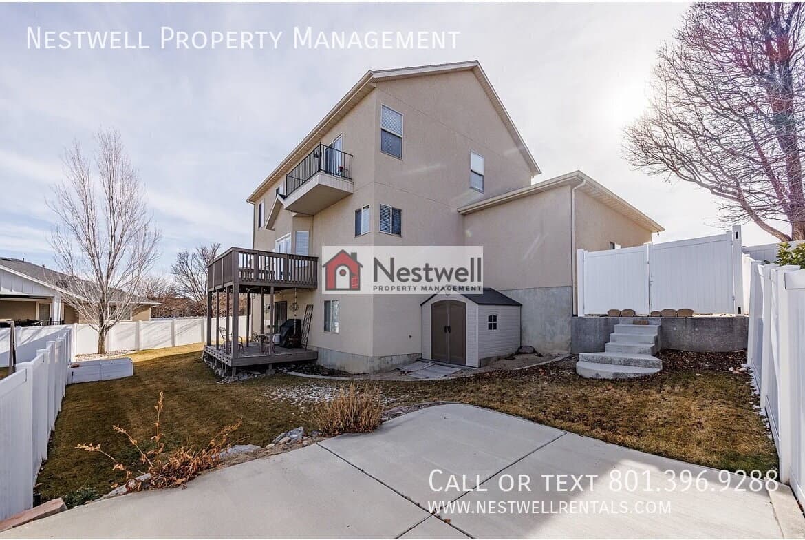 South Jordan House: 9995 S Caddie Cir