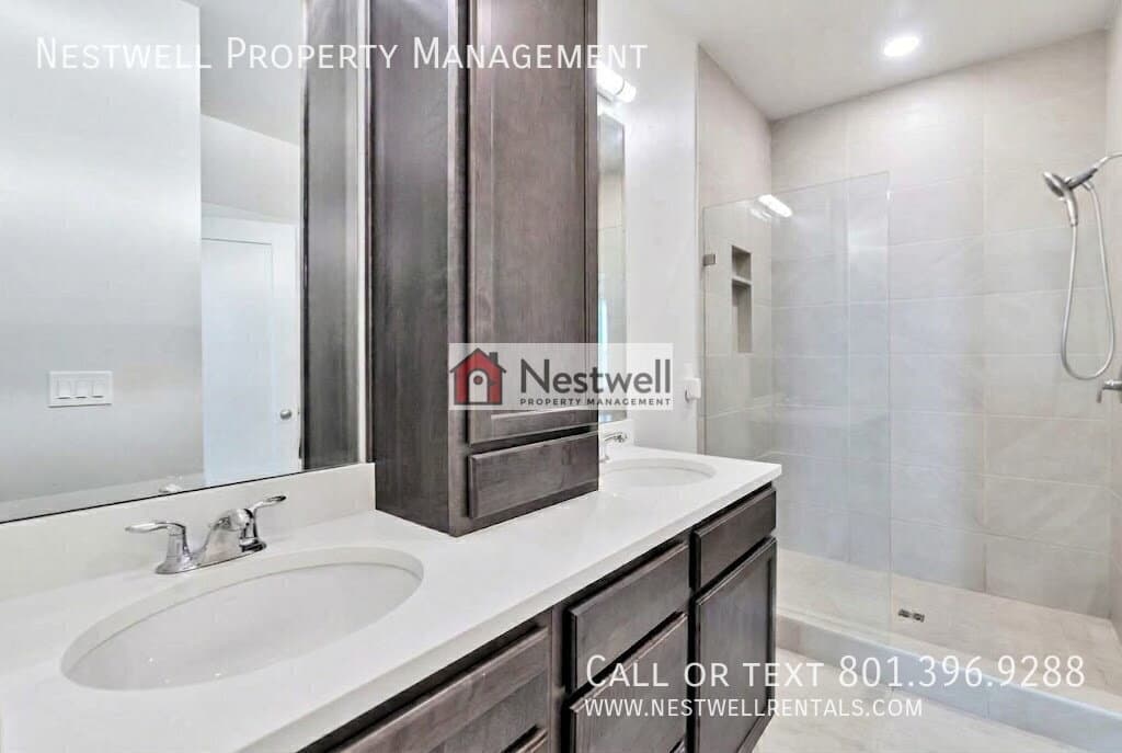 South Jordan Townhome: 5208 W Big Sur Dr