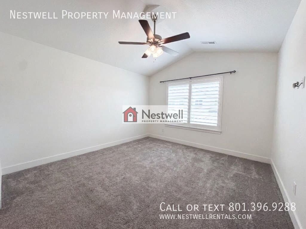Herriman Townhome: 4604 W Wilson Peak Ln