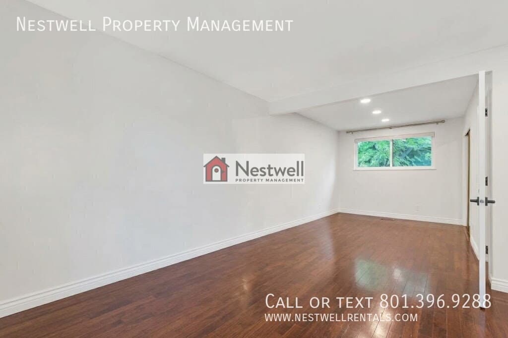 Midvale House: 7688 S 1130 E