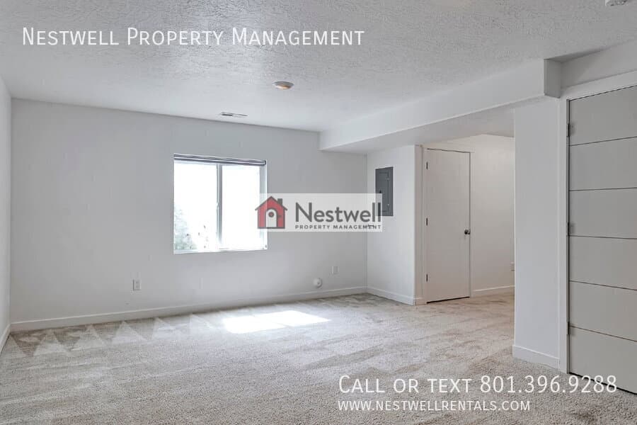 Vineyard House: 506 N 290 E
