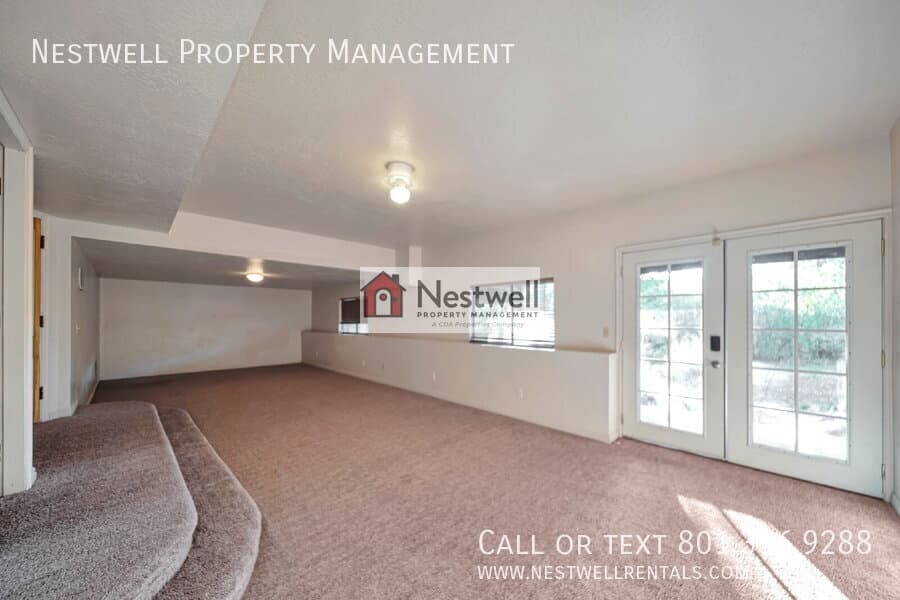 Sandy House: 3252 E Bell Canyon Rd