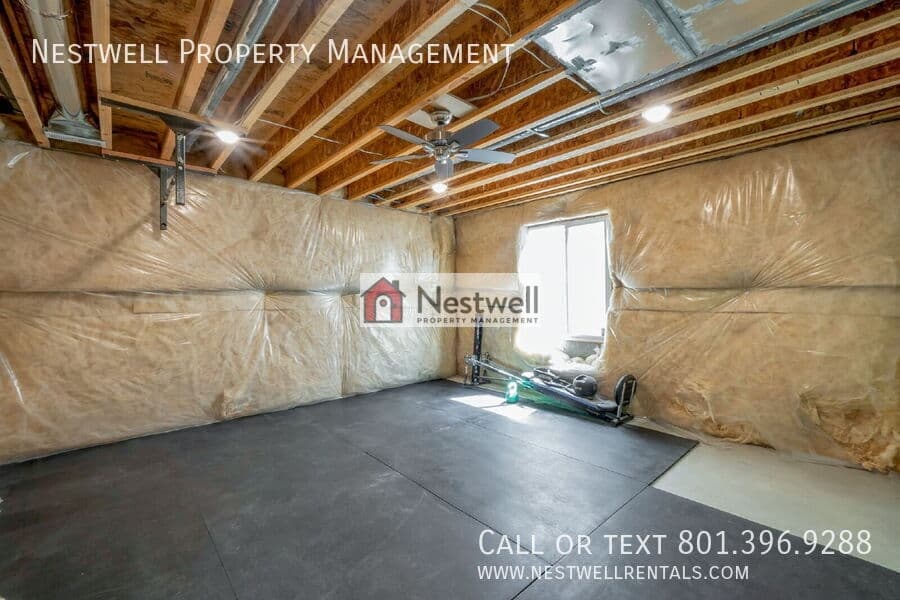 Saratoga Springs House: 231 S Buckhorn Bath Ave