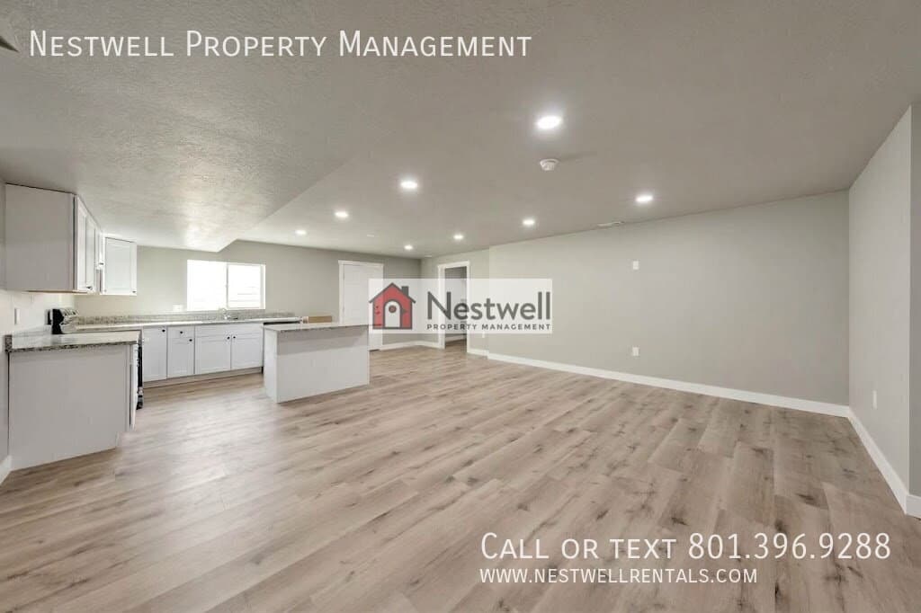 Magna Apartment: 7779 W Conger Rd