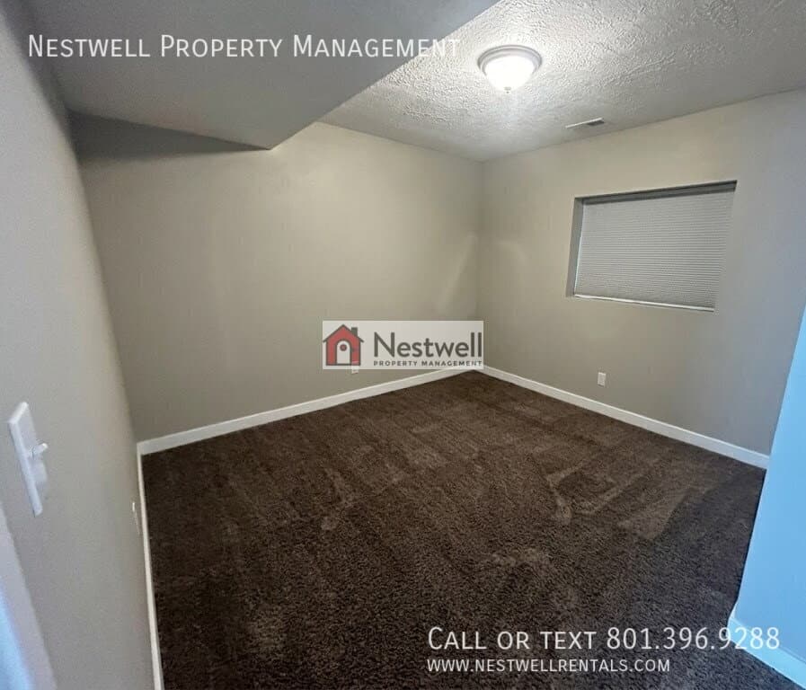 Sandy House: 11274 S Sandy Creek Dr