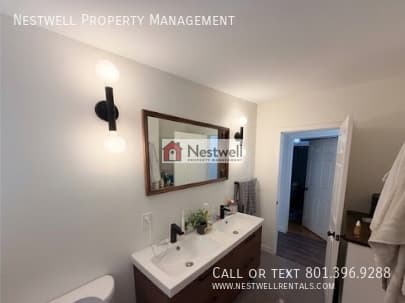 Salt Lake City House: 2200 E 7110 S
