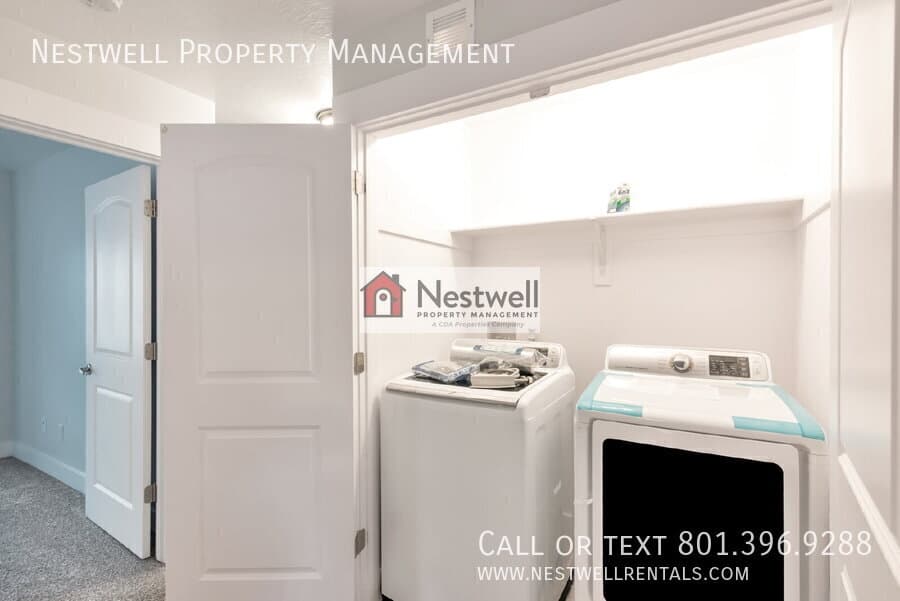 Riverton Townhome: 1811 W Torlundy Dr