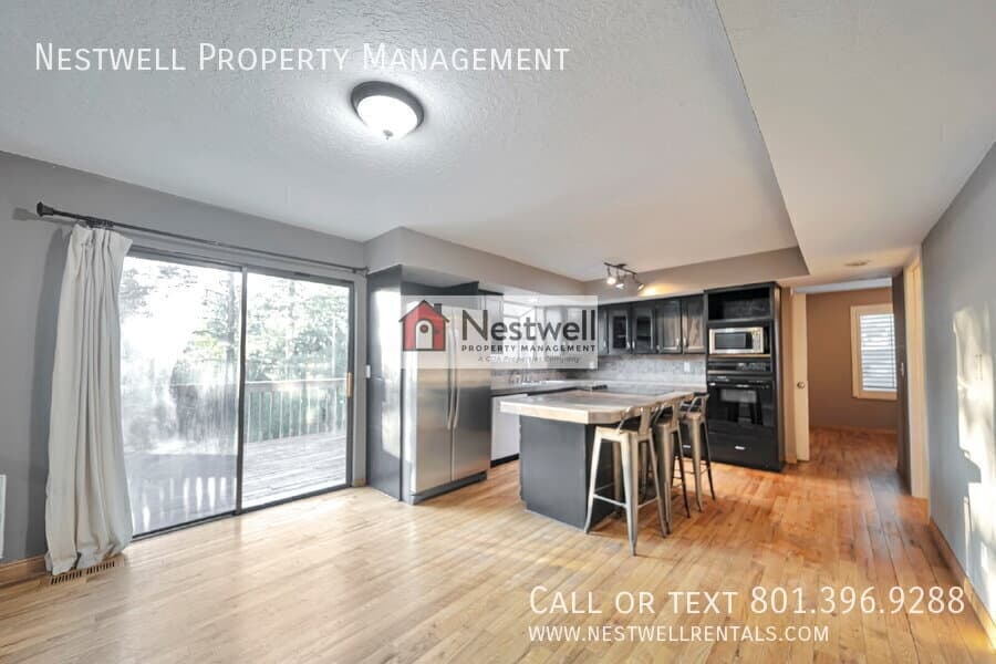 Sandy House: 3252 E Bell Canyon Rd