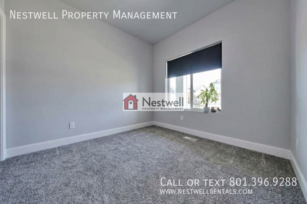 Herriman House: 4463 W Thorley Dr