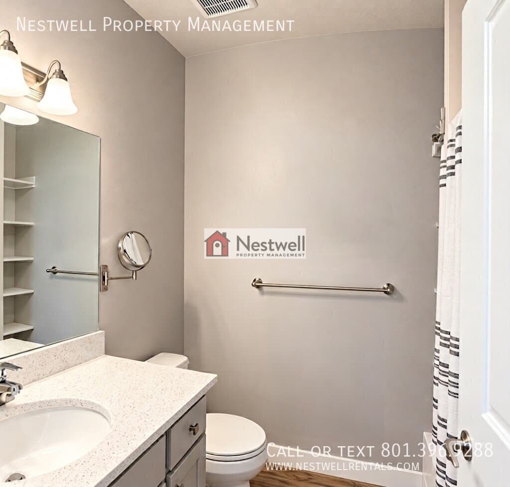 South Jordan House: 4966 W Kitsap Way