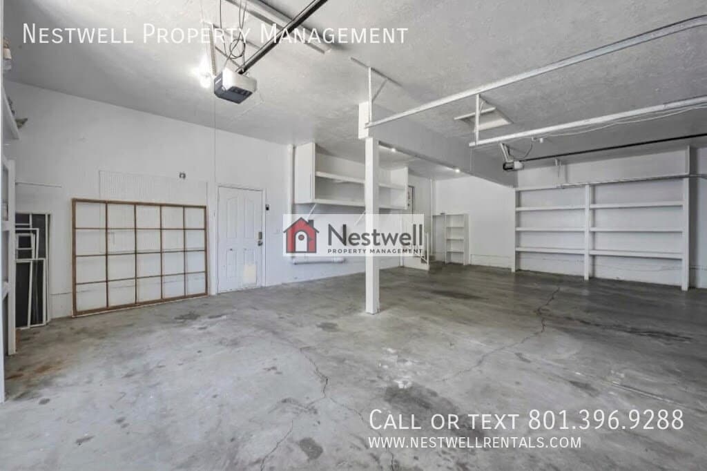 Alpine House: 713 S Cumberland Ct