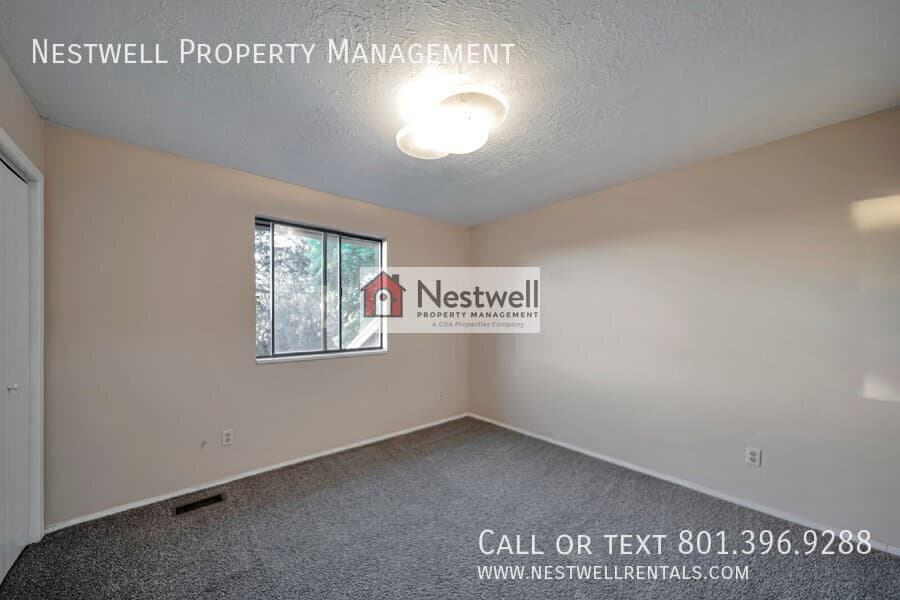 Sandy House: 3252 E Bell Canyon Rd