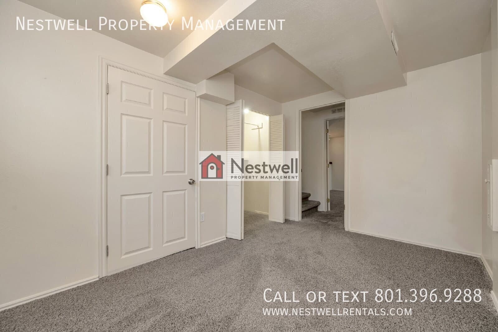 Sandy House: 1118 E 10760 S