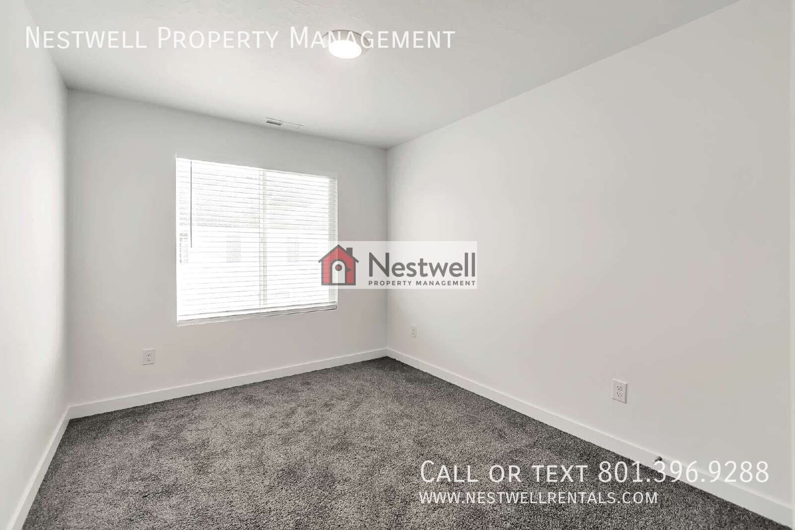Saratoga Springs Townhome: 977 E Seaside St