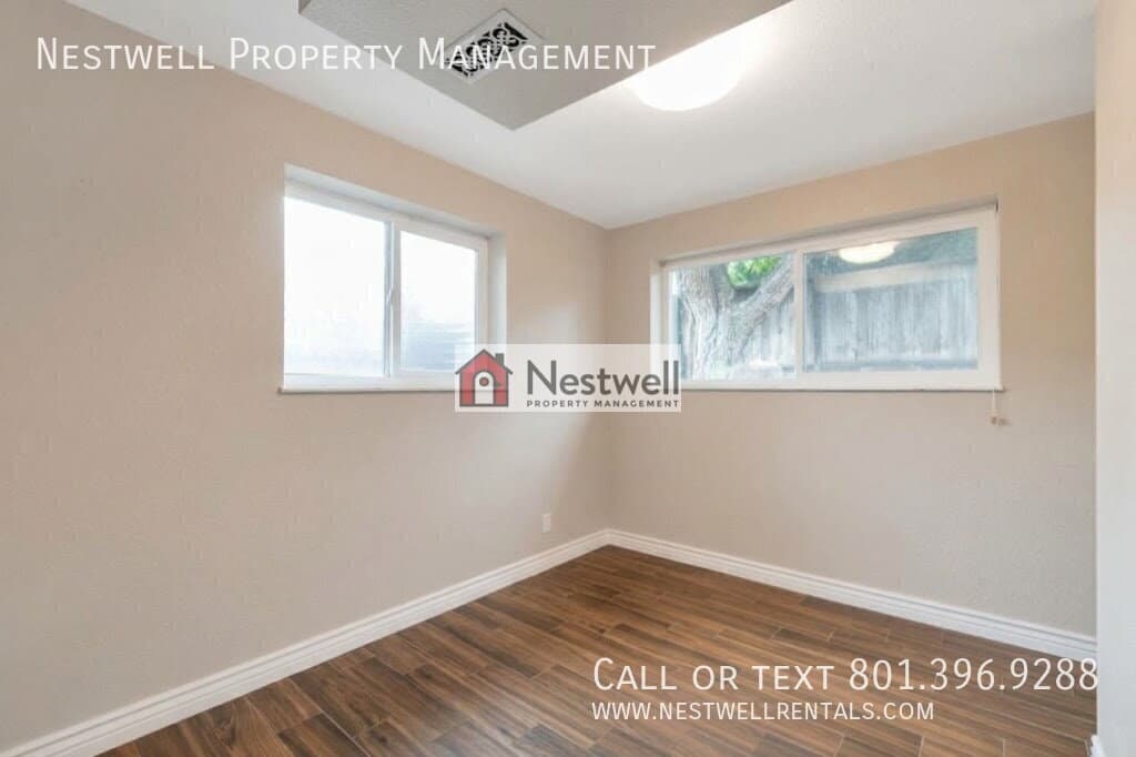 Midvale House: 7688 S 1130 E