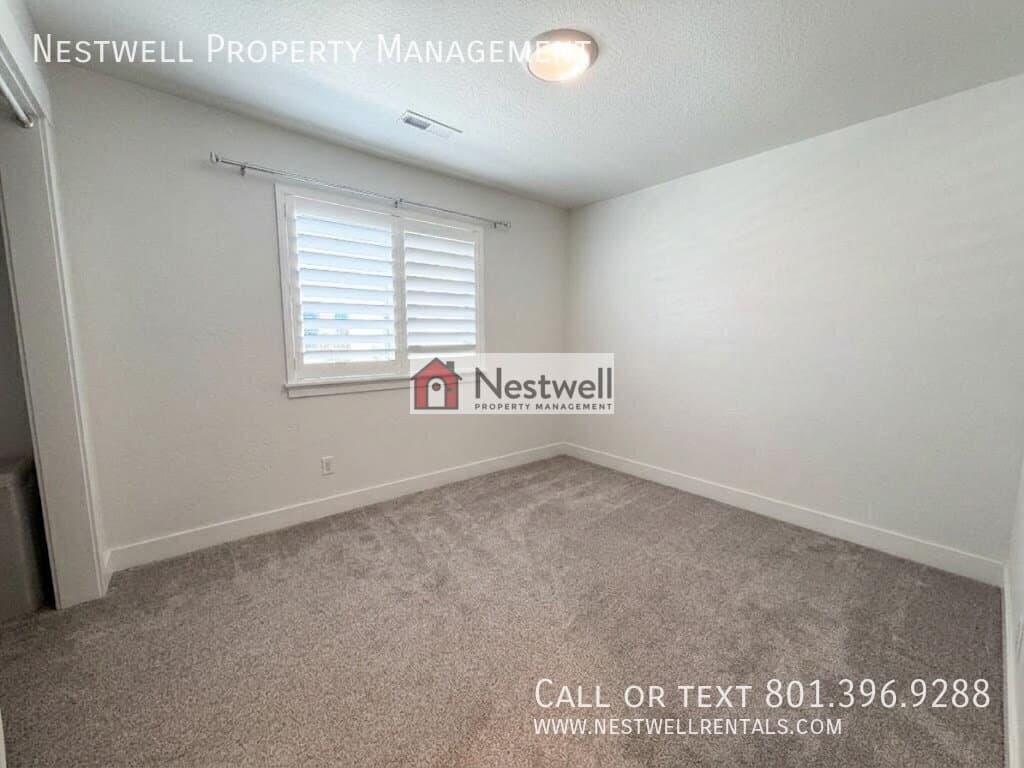 Herriman Townhome: 4604 W Wilson Peak Ln