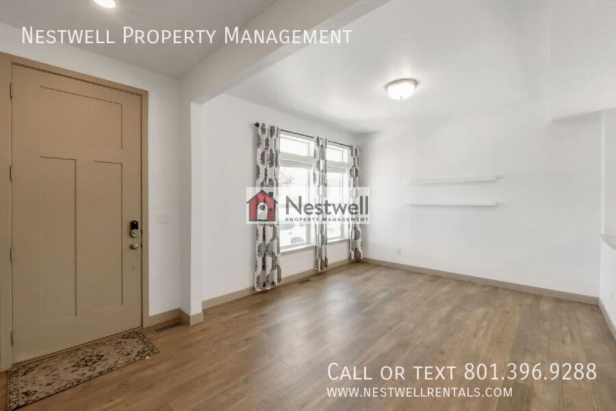 Saratoga Springs House: 231 S Buckhorn Bath Ave