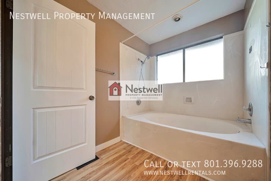 Sandy House: 3252 E Bell Canyon Rd