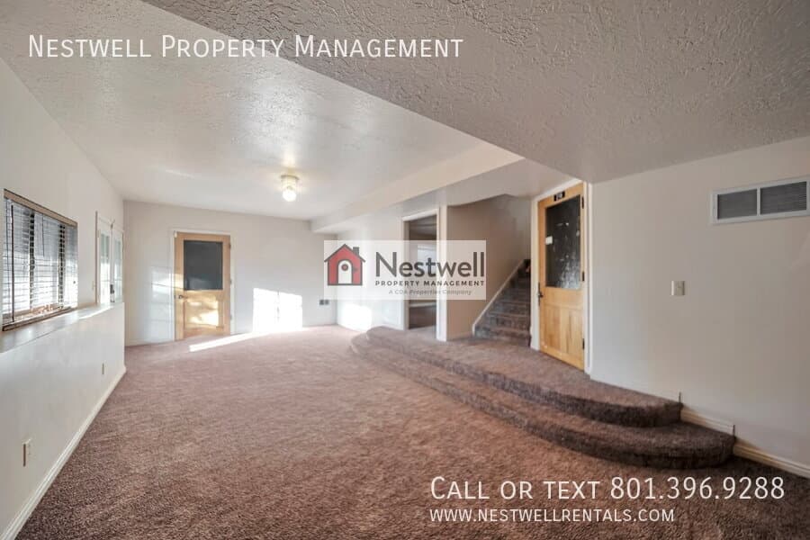 Sandy House: 3252 E Bell Canyon Rd