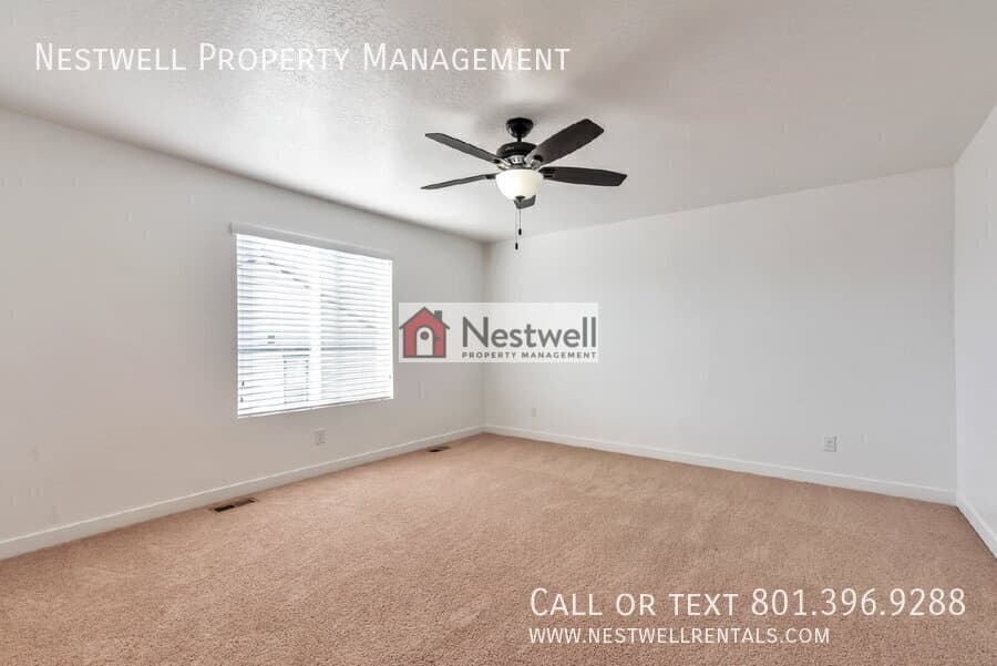 South Jordan House: 11492 S Alta Loma Ln