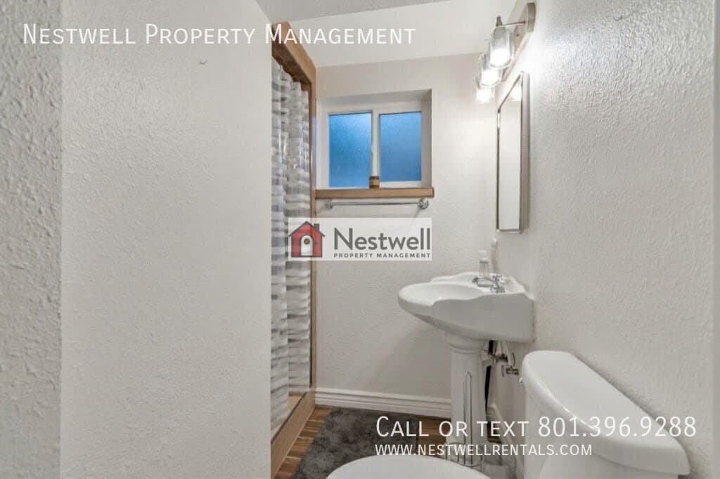 Midvale House: 7688 S 1130 E