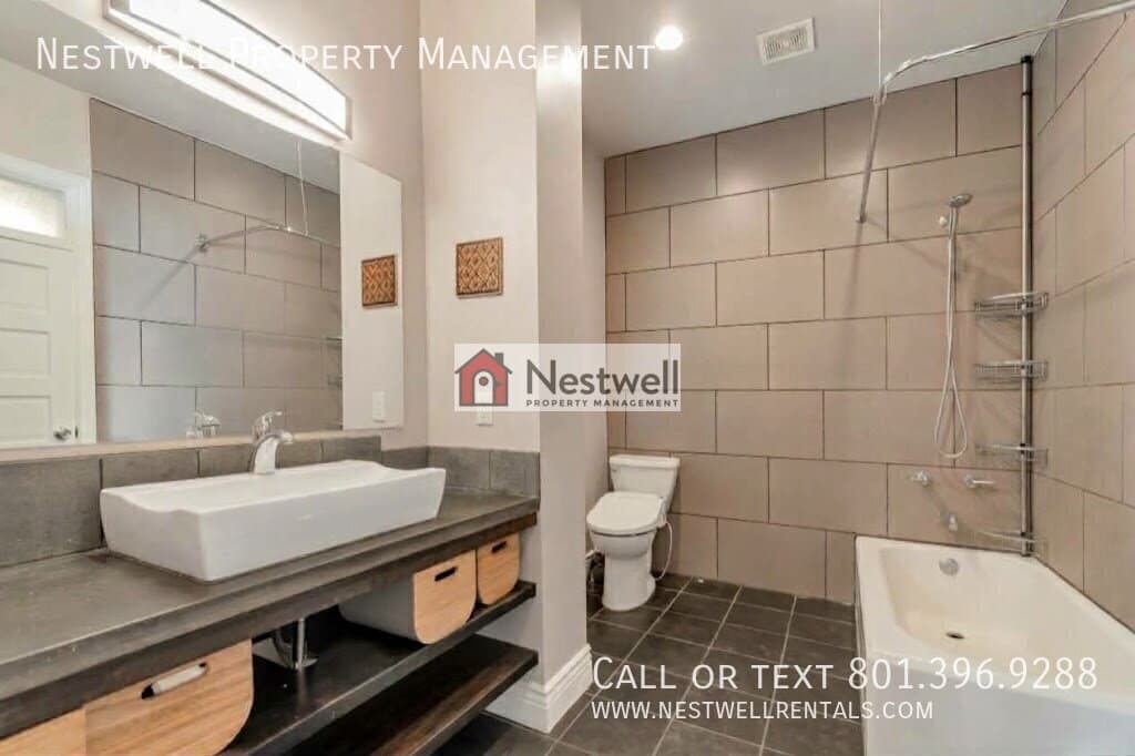 Salt Lake City House: 1149 W Pacific Ave
