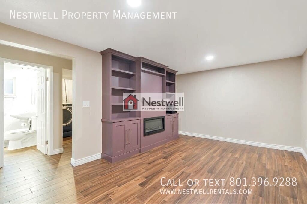 Midvale House: 7688 S 1130 E
