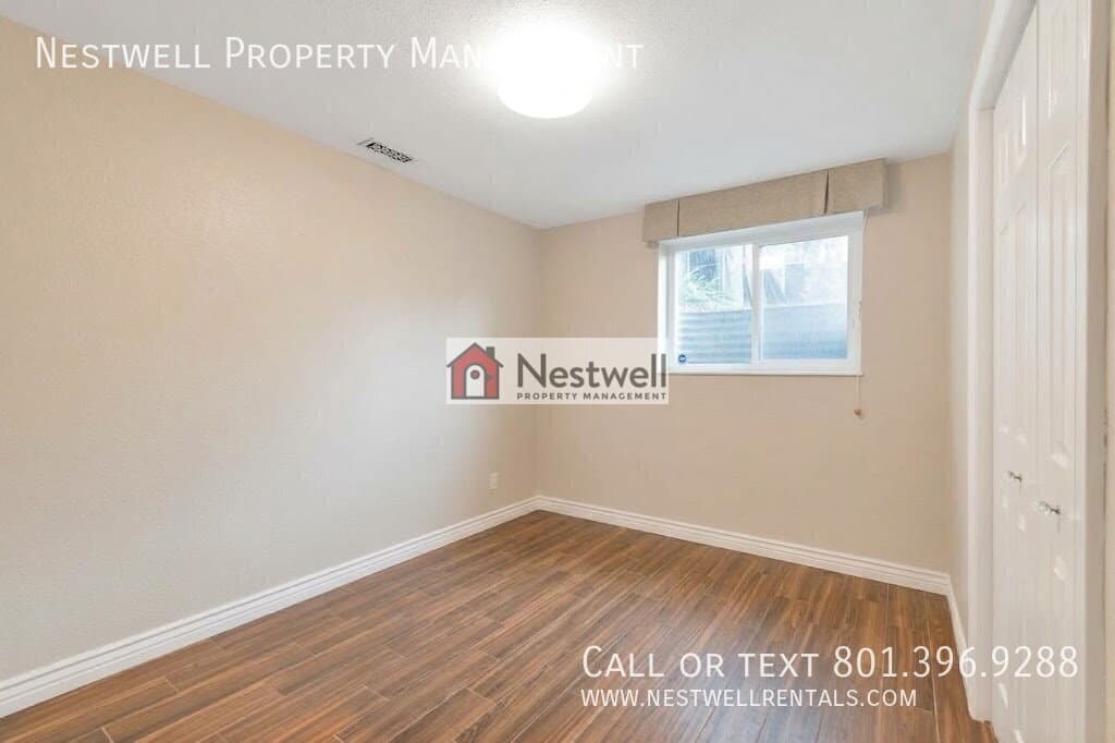 Midvale House: 7688 S 1130 E