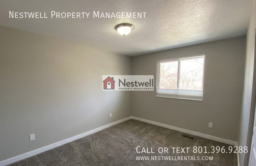 Sandy House: 11274 S Sandy Creek Dr