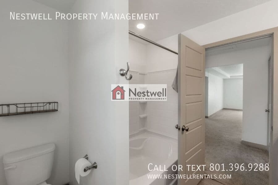 Saratoga Springs House: 231 S Buckhorn Bath Ave