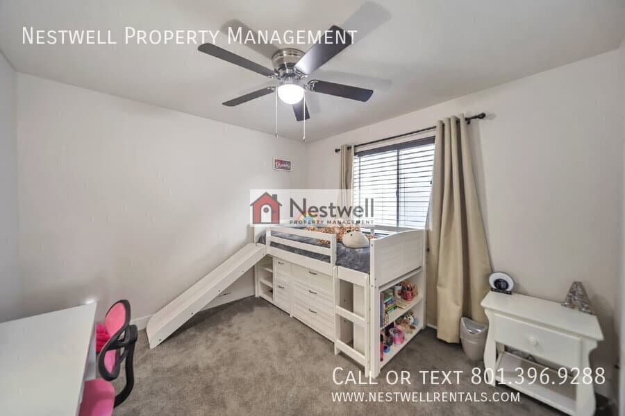 Herriman House: 12077 S Window Arch Ln