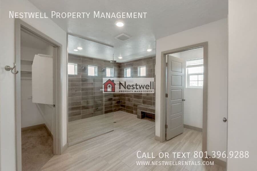 Saratoga Springs House: 231 S Buckhorn Bath Ave