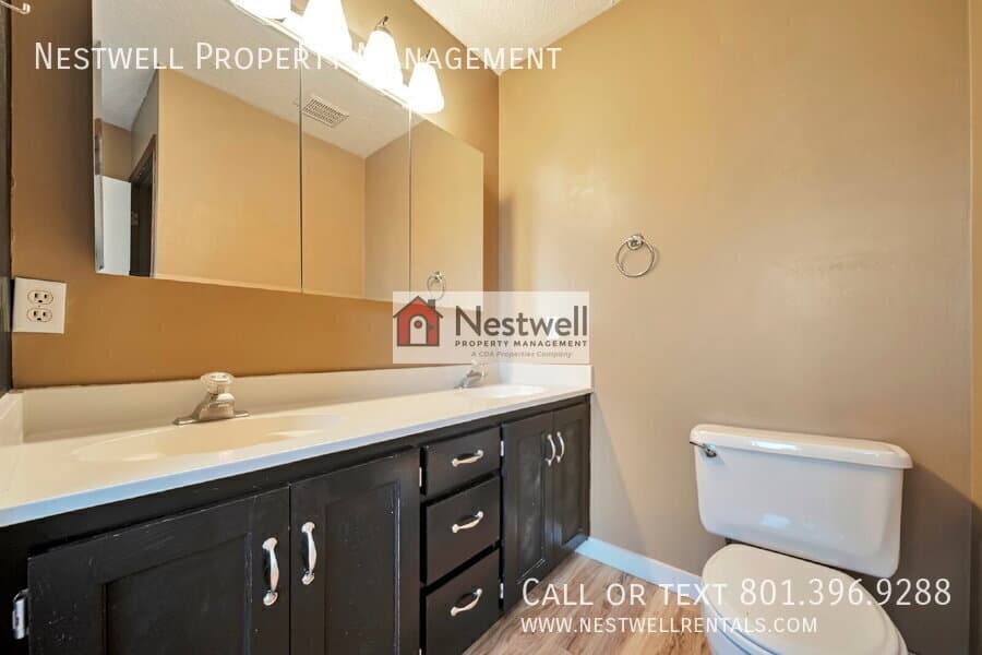 Sandy House: 3252 E Bell Canyon Rd