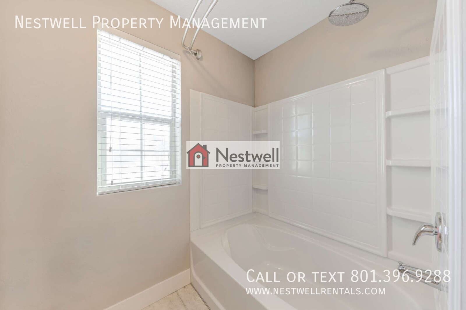 Saratoga Springs Townhome: 1599 N Venetian Way