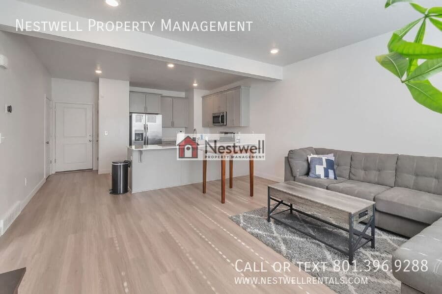 Riverton Townhome: 15538 S Democracy Dr