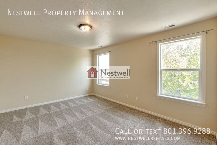 South Jordan House: 11623 S Grandville Ave