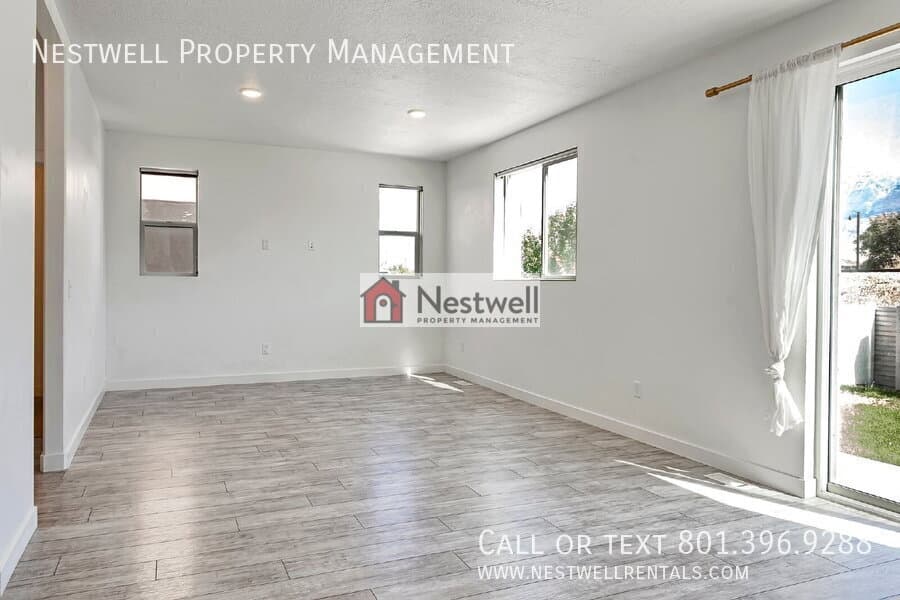 Vineyard House: 506 N 290 E