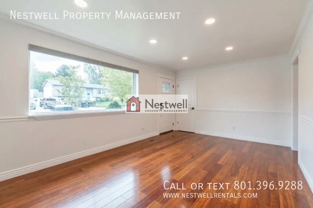 Midvale House: 7688 S 1130 E