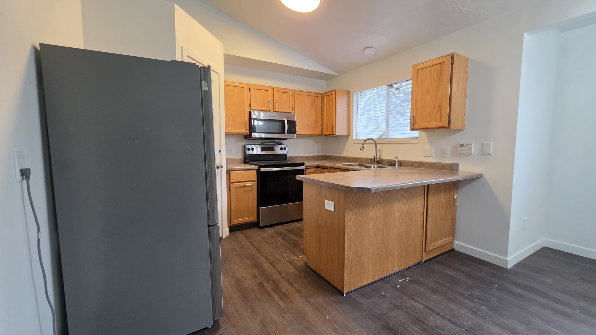 West Jordan House: 7719 S Ash Briar Ln