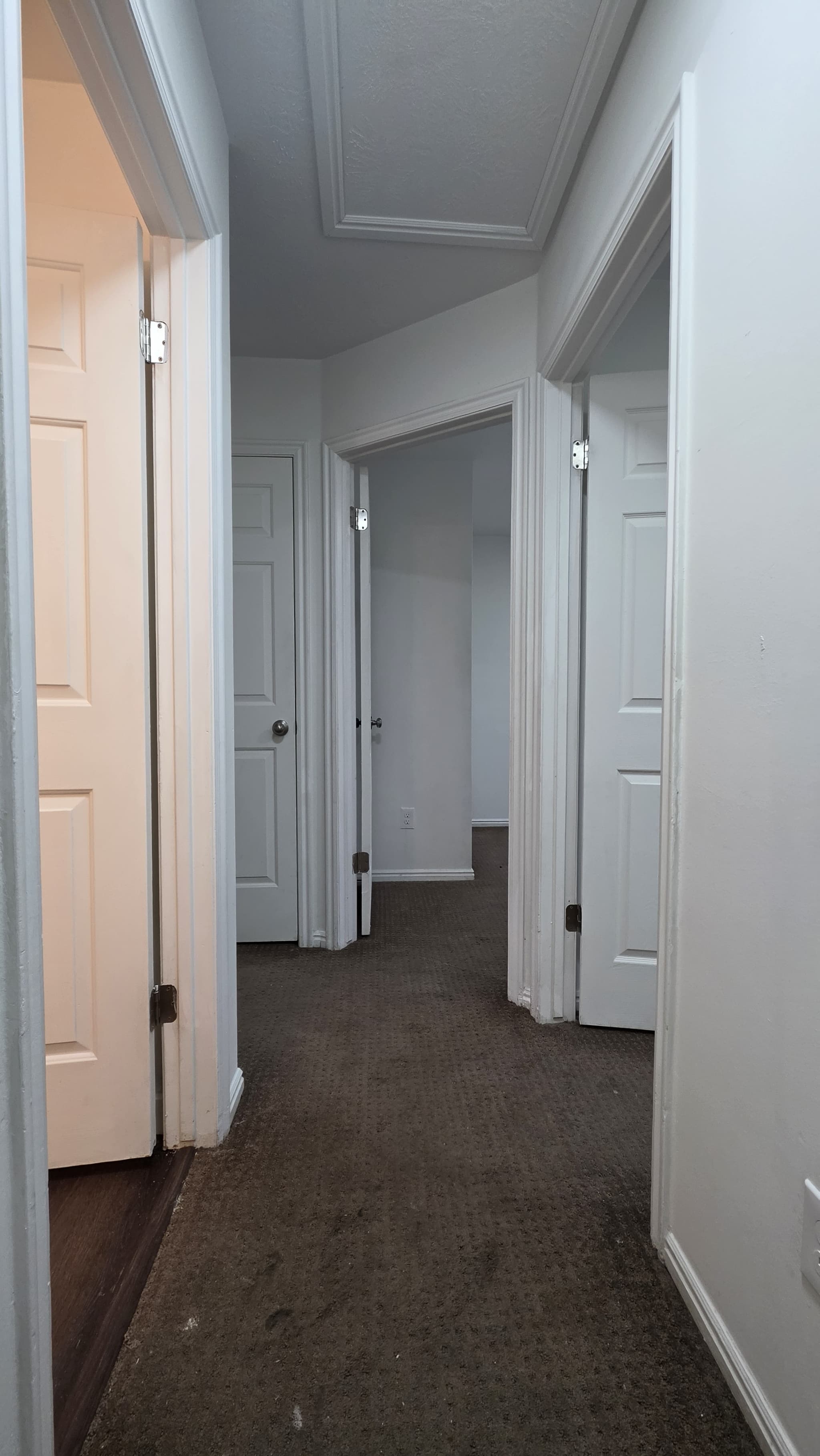 West Jordan House: 7719 S Ash Briar Ln