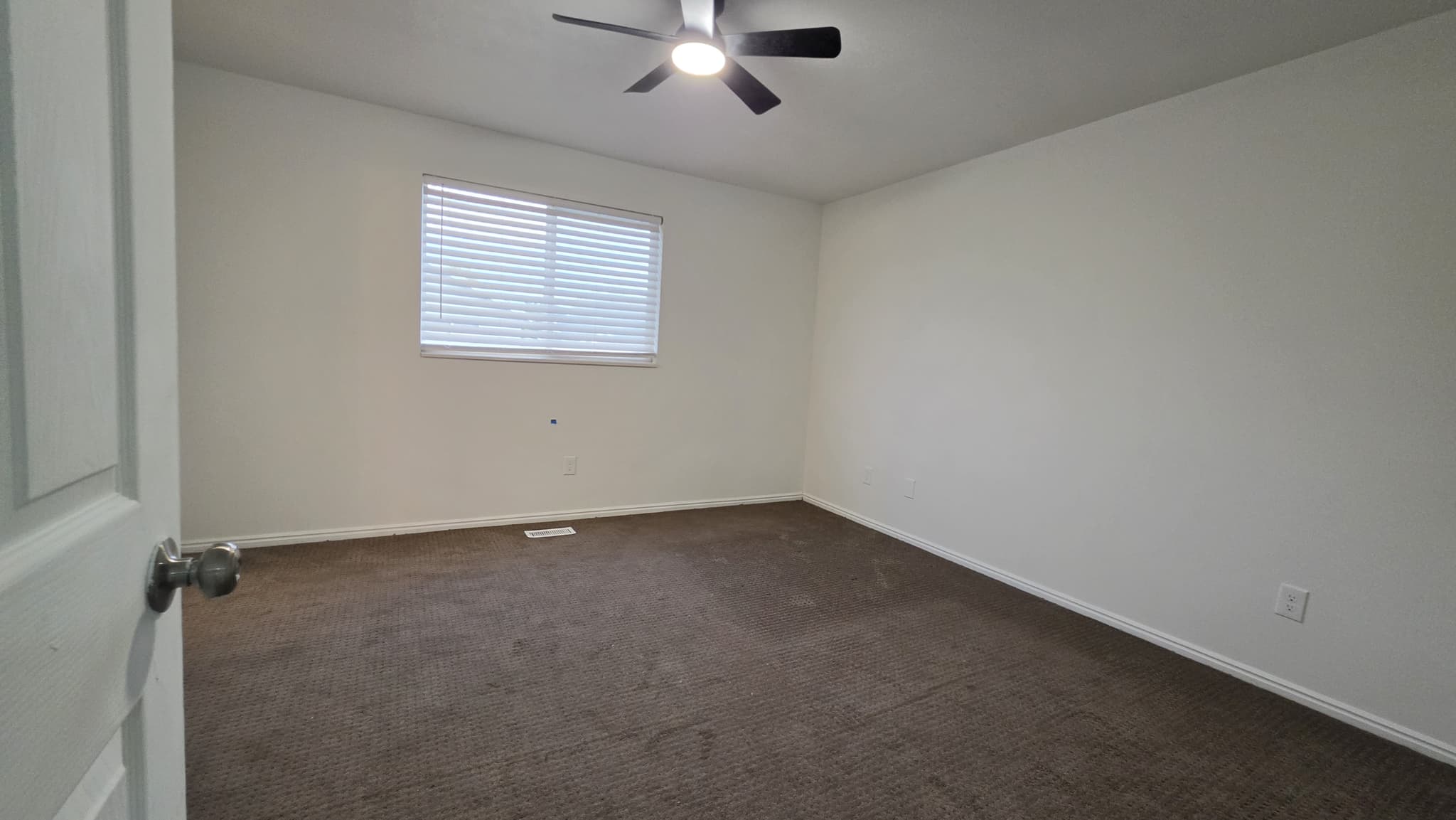 West Jordan House: 7719 S Ash Briar Ln