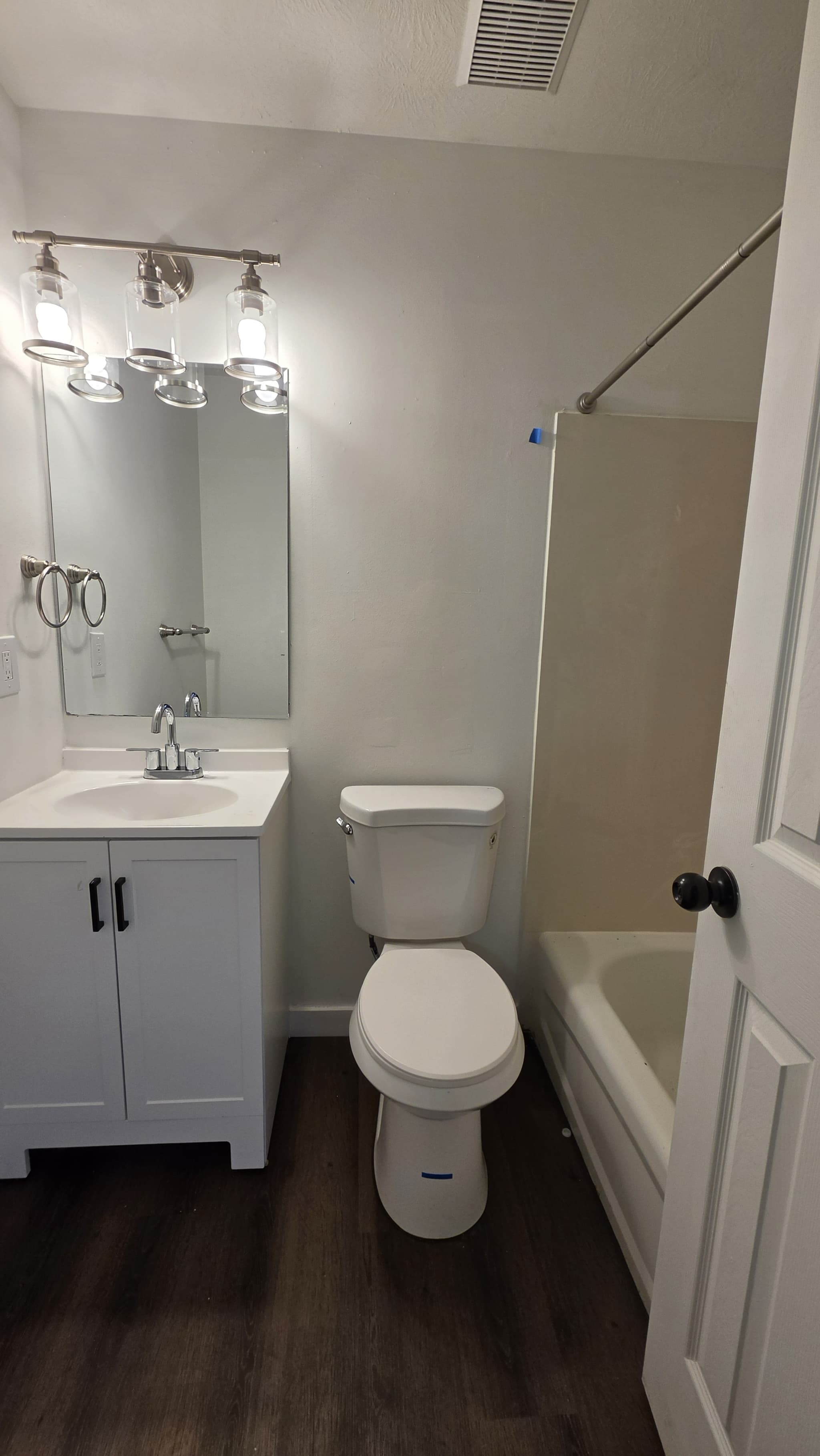 West Jordan House: 7719 S Ash Briar Ln