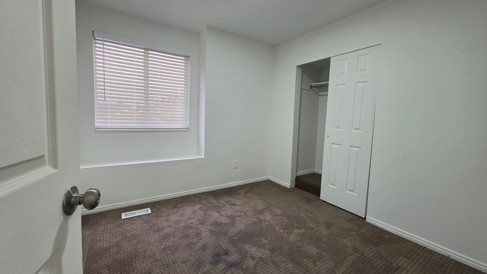 West Jordan House: 7719 S Ash Briar Ln
