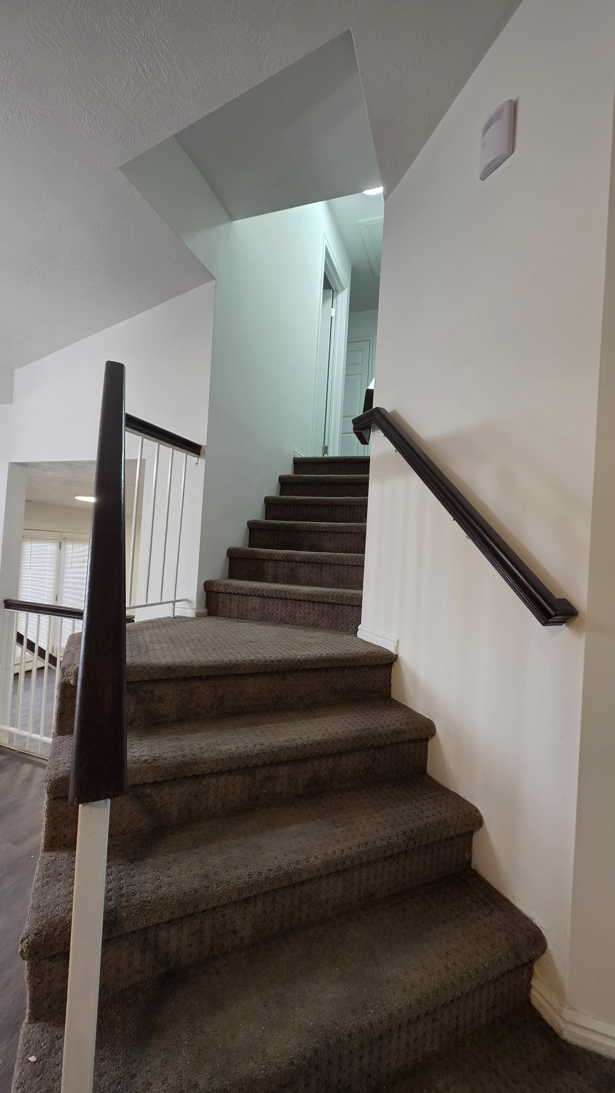West Jordan House: 7719 S Ash Briar Ln