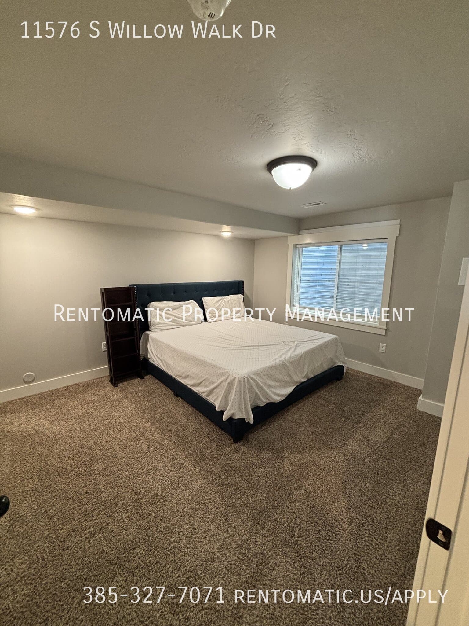 South Jordan House: 11576 S Willow Walk Dr