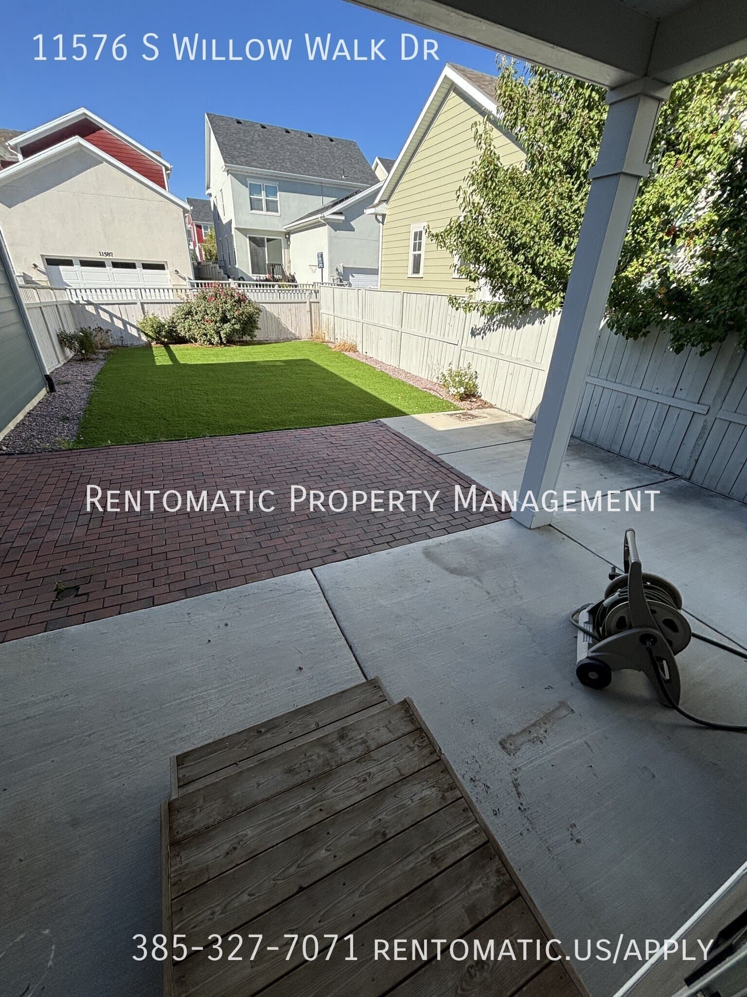South Jordan House: 11576 S Willow Walk Dr
